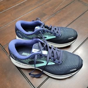 Brooks Womans Ghost Running Shoes